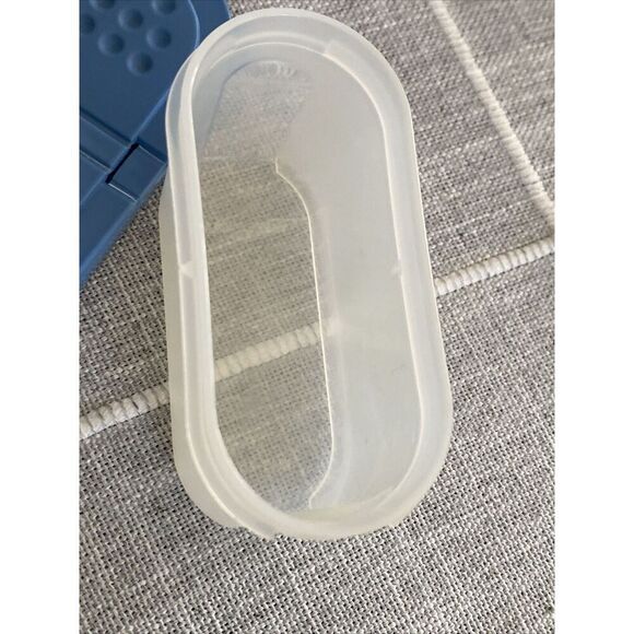 Tupperware Salt, Pepper, Spice, Dry Rub, Shaker Modular Mate 1843-25/1844-13 - Picture 6 of 7